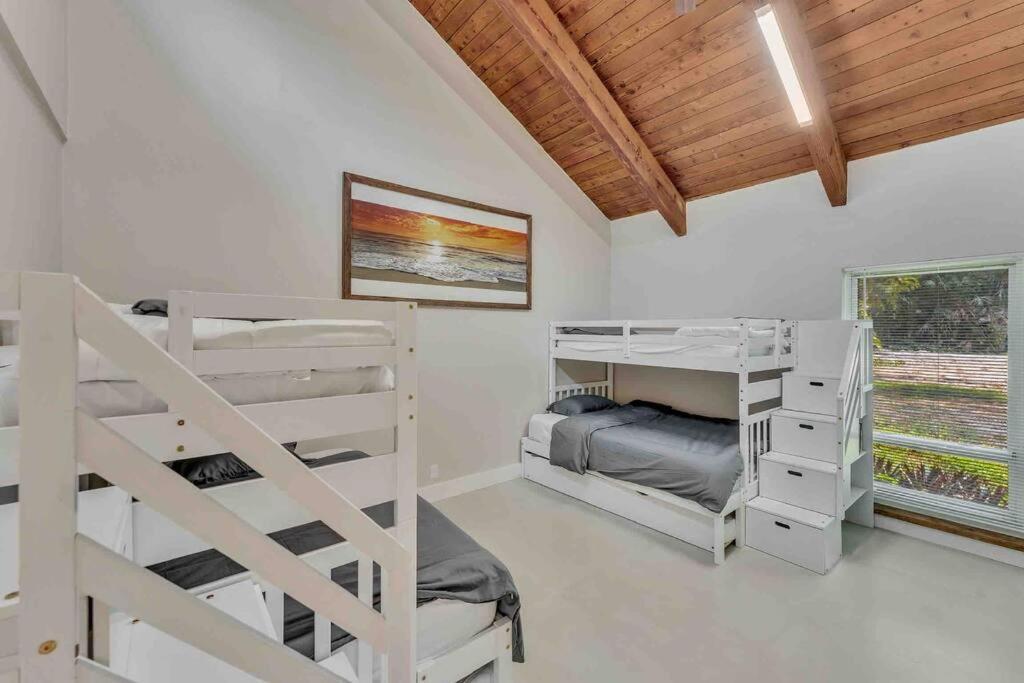 Rare Hidden Getaway Heated Pool 1.5 Acres! Sleeps 16 Fort Lauderdale Exterior foto