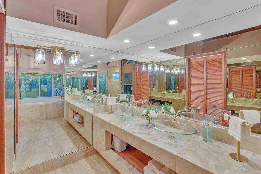 Rare Hidden Getaway Heated Pool 1.5 Acres! Sleeps 16 Fort Lauderdale Exterior foto