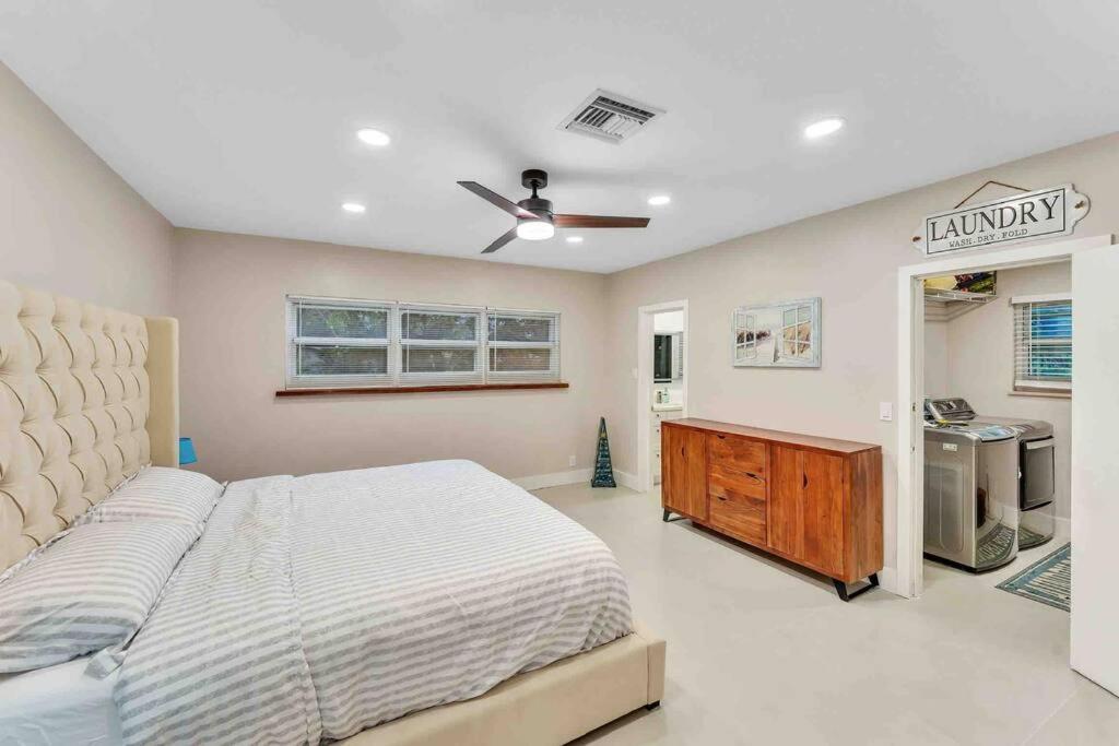 Rare Hidden Getaway Heated Pool 1.5 Acres! Sleeps 16 Fort Lauderdale Exterior foto