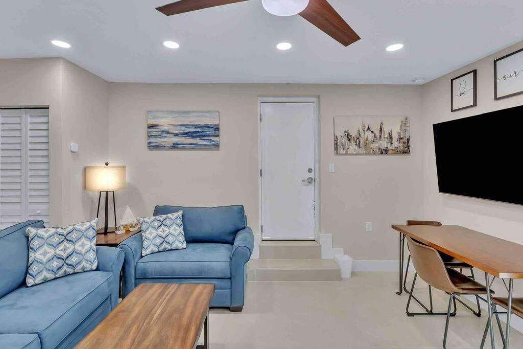 Rare Hidden Getaway Heated Pool 1.5 Acres! Sleeps 16 Fort Lauderdale Exterior foto