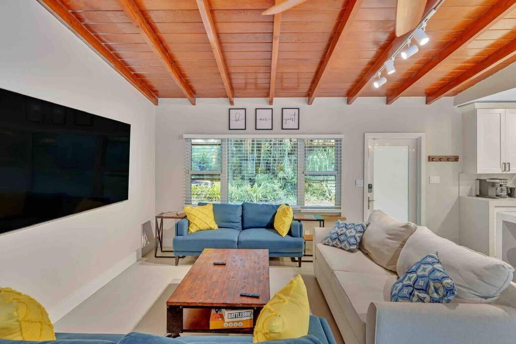 Rare Hidden Getaway Heated Pool 1.5 Acres! Sleeps 16 Fort Lauderdale Exterior foto