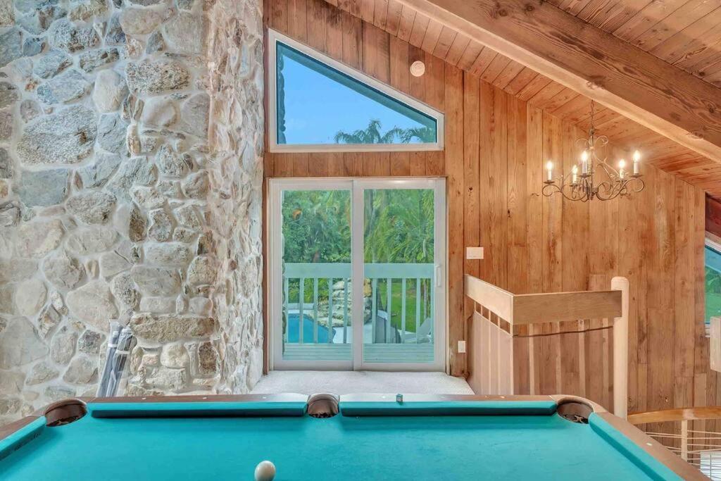Rare Hidden Getaway Heated Pool 1.5 Acres! Sleeps 16 Fort Lauderdale Exterior foto