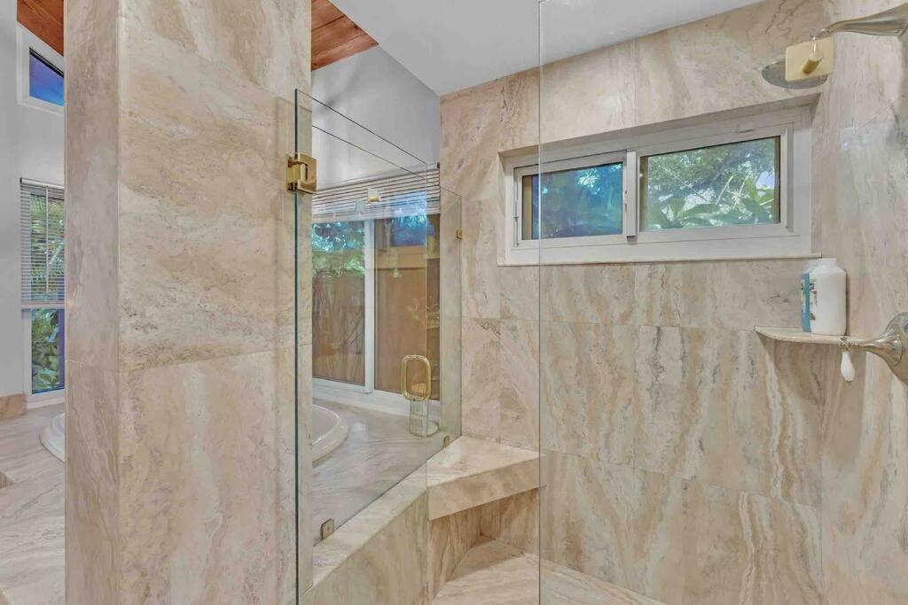 Rare Hidden Getaway Heated Pool 1.5 Acres! Sleeps 16 Fort Lauderdale Exterior foto