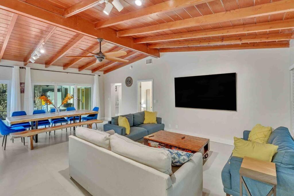 Rare Hidden Getaway Heated Pool 1.5 Acres! Sleeps 16 Fort Lauderdale Exterior foto